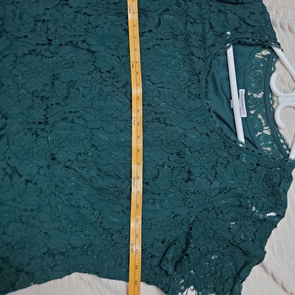 Lace peplum top plus size - Picture 10 of 10